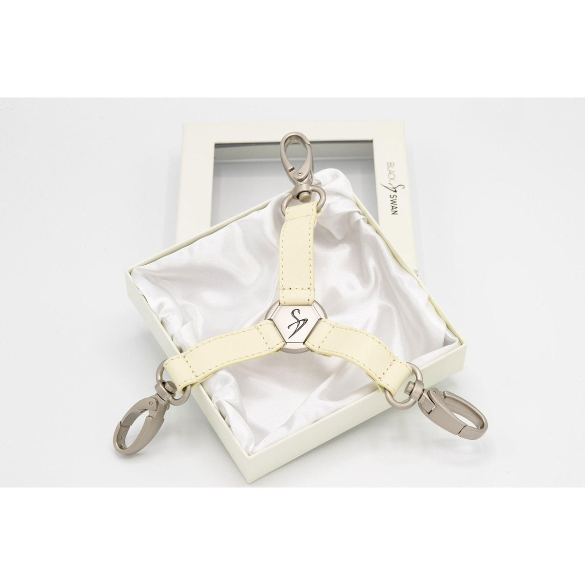 Black Swan DesignZ - Hogtie Triangle – Produktansicht 2