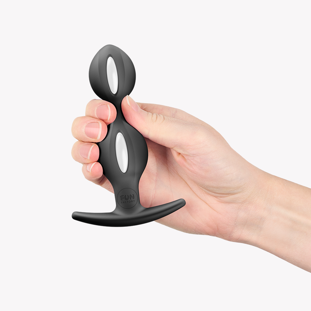Fun Factory B BALL DUO Black – Produkt in der Hand